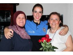 Polisler Anneler Günü'nü Unutmadı