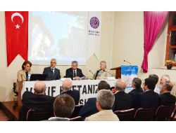 Vakıf Medeniyetinin Şehirciliğe Etkisi Tartışıldı