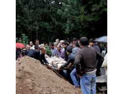 Ölenler Son Yolculuğuna Uğurlanıyor