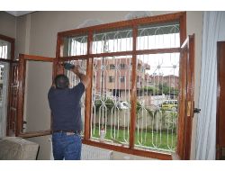 Reyhanlı'da Yaralar Sarılıyor