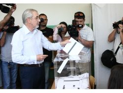 Bulgaristan Seçimine Sahte Pusulalar Gölge Düşürdü