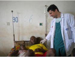 Kadirlili Doktor: Orta Afrika Cumhuriyeti Sağlık Bakanı'nı Muayene Ettik