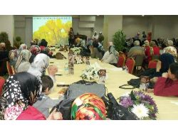 Tatvan Aile Destek Merkezi Anneleri Unutmadı