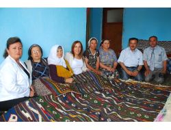 Asırlık Büyükköy Kilim, Halı, Heybe Ve Çorapları Yeniden İlgi Görüyor