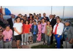 Kılıçdaroğlu Ve Kürüm'den Sevilay Öğretmen'in Annesine Plaket