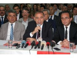 Tekin: Apoletliler Gitti, Apoletsizler Geldi