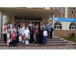 Batmanlı Öğrencilere Manevi Anne Oldular