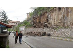 Bitlis’te Göçük: Bitlis-Tatvan Karayolu Trafiğe Kapandı