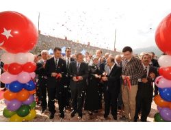 Bağışlarla Yapılan Okula Ygs Birincisinin Adı Verildi