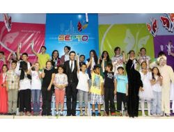 Emine Nakıboğlu Septo'da 3 Ödül Aldı