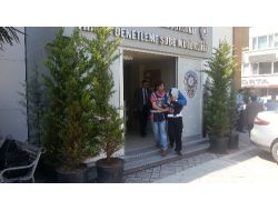 Telefonla Dolandırıcılık Yapan Şüphelilerden Biri Yakalandı