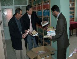 Başkale'deki Kitap Kampanyasına Büyük İlgi