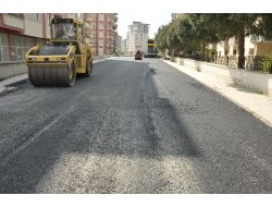 Atakent Mahallesi'nin Sahili Parke, Yolları Asfalt Döşendi