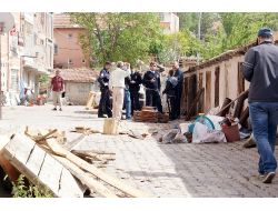 Kömürlükte Bulunan Sandık Dolusu Dinamit Lokumu Paniğe Sebep Oldu