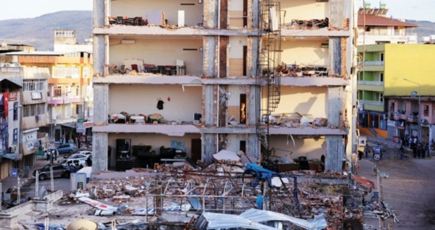 Bomba denizden geldi!