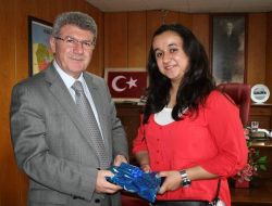Gülsar’dan Ygs Şampiyonuna Kutlama