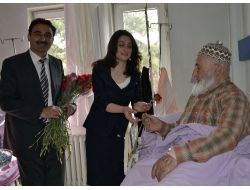 Sgk Müdürü Uzar'dan Hastalara Ziyaret