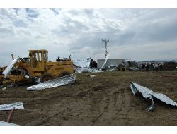 Tarsus'taki Hortumda Bir İşçi Öldü, 14 Kişi Yaralandı