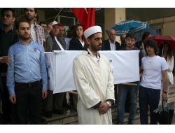 Ak Partili Gençler, Imf'nin Cenaze Namazını Kıldı