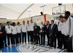 Vali Erdal Ata, Türkiye Şampiyonlarını Kutladı