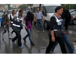 Masaj Salonlarına Fuhuş Baskını