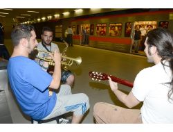 'Metroda Sanat' Etkinliği Adanalıların Yoğun İlgisini Çekti