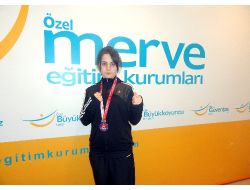 Güventaş Öğrencisi Tugçe, Karate Şampiyonasında Bronz Madalya Kazandı