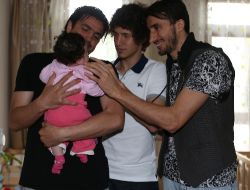 Fenerbahçeli Futbolcular, Çocuk Yuvasını Ziyaret Etti!