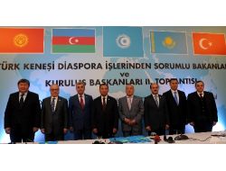 Bozdağ'dan Türk Soydaşlara Abd'deki 'Türk Günü Yürüyüşü' Örneği