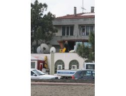 İşyerinin Yıkımına Pompalı Tüfekle Direndi