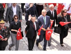 Samsun, 1919 Metre Uzunluğundaki Bayrakla Yürüdü