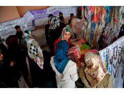 Ahed’den Öğrenciler Yararına Kermes