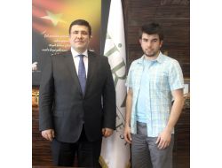 Zirve Öğrencisi Hollywood Yolcusu