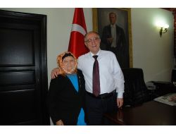 106 Yaşındaki Emine Nine'den Vefa Ziyareti