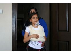 Küçük Kıza Motosiklet Çarpması Güvenlik Kameralarına Yansıdı