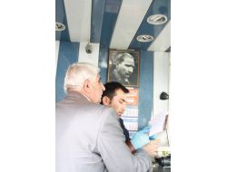 Pirinç Döküp Oyalayarak Hırsızlık Yaptılar
