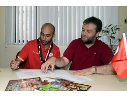 Mehmet Özbek Galatasaray’da..