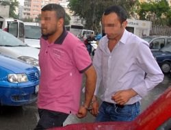 Genç Kıza Sosyal Medya Tuzağı