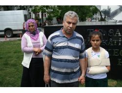 Kızlarının Yaralandığı Kazada Sürücünün Serbest Bırakılmasına Tepki Gösterdi