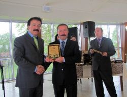 Ünye Belediye Başkanı, Müzevi'ne Katkıda Bulunanlara Plaket Verdi