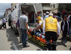 Otomobille Motosiklet Çarpıştı: 1 Yaralı