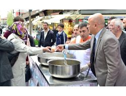 Yakutiye Belediyesi 'Kandil Simidi' Dağıttı