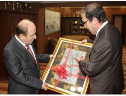 Vali Öztürk'ten Bulutlar'a Veda Ziyareti