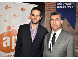 'Gençler Arasındaki Yaygın İnanışa Göre Az İçilen Alkol Zararlı Değil'