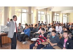 Emniyet'ten Turhal'li Öğrencilere Bilgilendirme Semineri