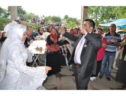 Engelleri Birlikte Aşmak İçin Evlendiler
