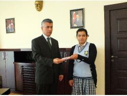 Lise Öğrencisi Soğuk Havadan Etkilenerek 'Sıcak Teker Projesi' Geliştirdi