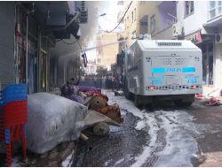 Viranşehir'de Halıcı Dükkanı Yandı