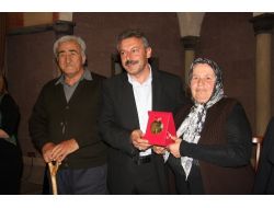 Yarım Asırlık Ailelere Madalya