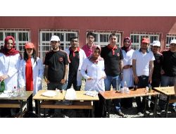 Üniversitelilerden Köy Okulunda 'Fen Teknoloji Günleri' Etkinliği